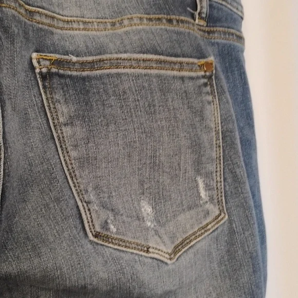 Judy Blue Distressed Jeans - Picture 6 of 10